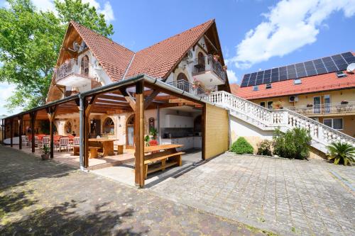 Molnár Vendégház 24