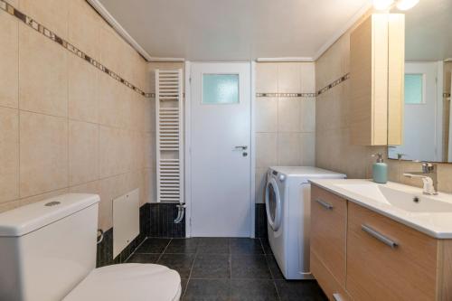 Chalandri Bright 2BR Apartment by UPSTREET
