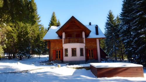 Villa Luxury Love Chalet by Villas Guide