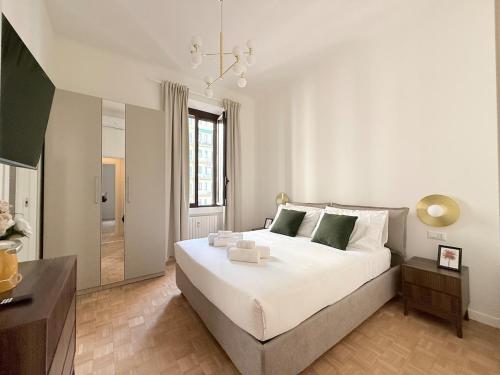 Bright and Spacious Apartment in the heart of Città Studi
