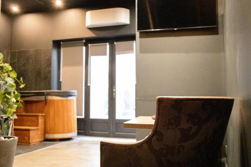 Love room - Cinéma et Jacuzzi Shelby