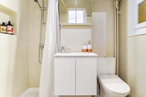 Boutique 5BDT-3 ΒATH Apt with Eclectic Style- Acropolis