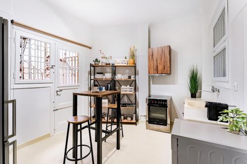 Boutique 5BDT-3 ΒATH Apt with Eclectic Style- Acropolis