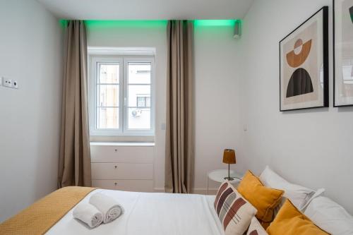 Stylish T2 Apartment in Lisbon by Lisbeyond