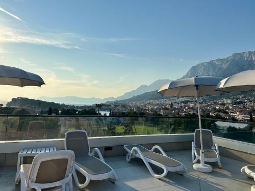 Uzelac Apartment - Pool & Sea View in Makarska