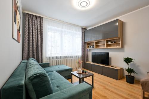 City Essetials Apartmets