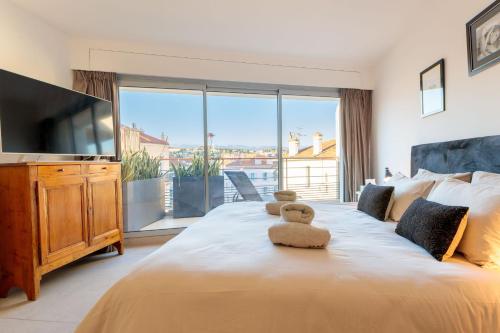 Villa Lerins 401 by Halldis