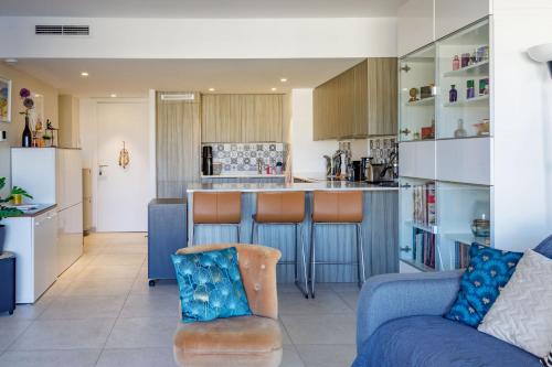 Villa Lerins 405 by Halldis