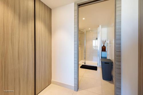 Villa Lerins 405 by Halldis