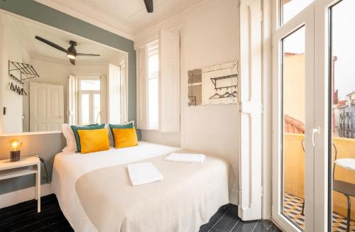Heritage Apartment w Balcony in Bairro Alto
