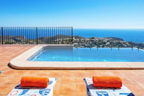 Villa Amanecer by Villa Plus