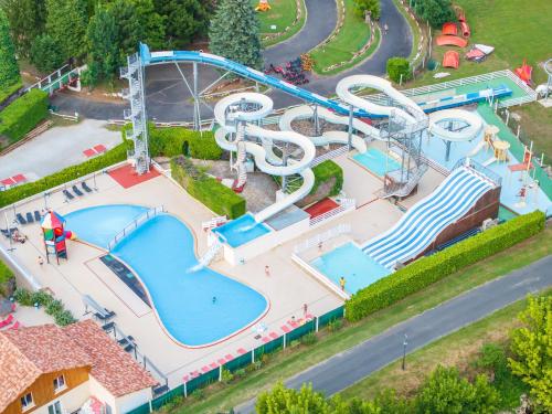 Oustal Laval في سويلاك: منظر جوي لحديقة مائية
