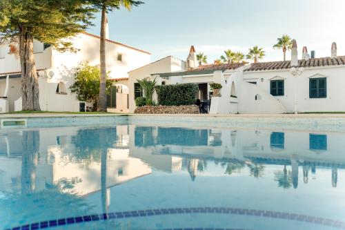 Can Xala - Apartamento con piscina cerca del mar