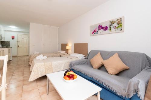Tranquil Studio Apartment Castle Harbour