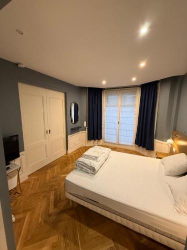 Champs Élysées - Prestigious 1BR - Sleeps 5