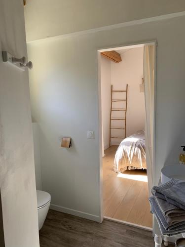 Llit o llits en una habitació de Les Joncas gite
