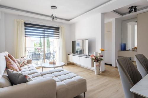 Luxury Apartment at Elysia Park, Pool, Spa, Balcony