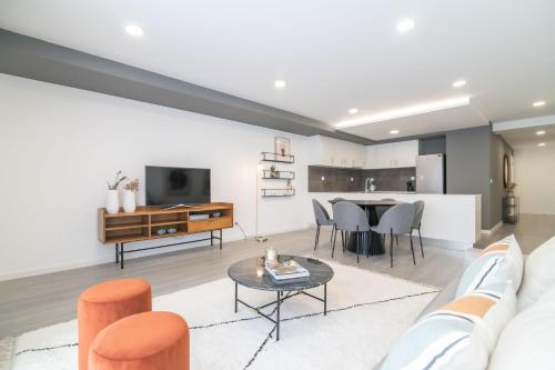 Citadine at Hintze Ribeiro