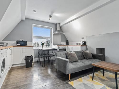 2 - Bed Haven with Free Parking photo 5