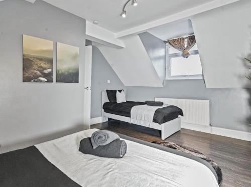 2 - Bed Haven with Free Parking photo 17