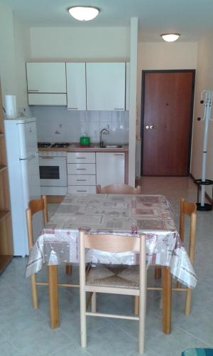 Η κουζίνα ή μικρή κουζίνα στο Le Torri Apartments