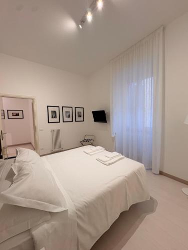 Foto PALAZZO MARCHETTI 2