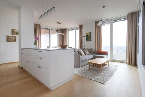 Sunny Oasis, 60 sq m Private Terrace, Park View