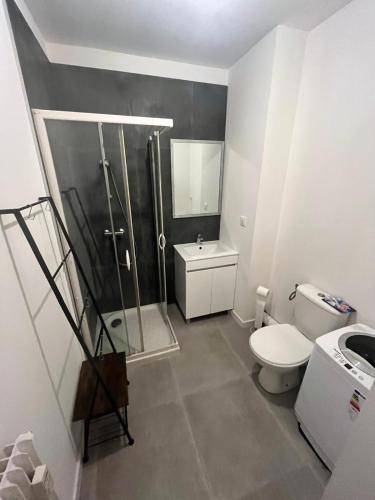 New accommodation with balcony and parking
