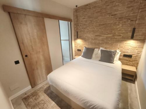Two bedrooms bright apartment center Barcelona