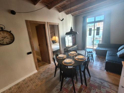 Two bedrooms bright apartment center Barcelona