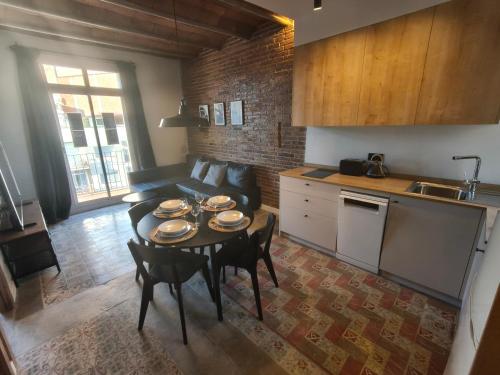 Two bedrooms bright apartment center Barcelona