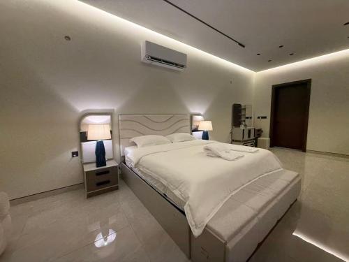 Katil atau katil-katil dalam bilik di China Hotel