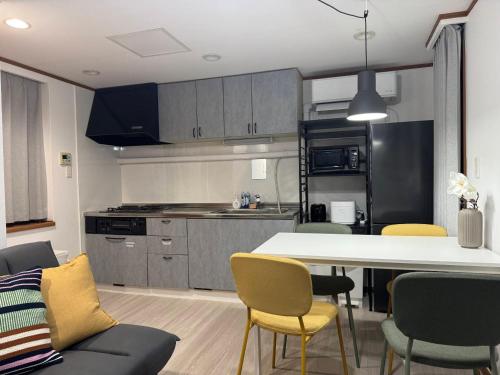 -Gyokuran- 6-minute walk from Shin-Okubo Station