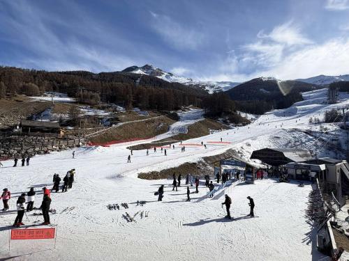 Studio 4 pers, balcon sud-est, pistes et commerces - FR-1-322-705