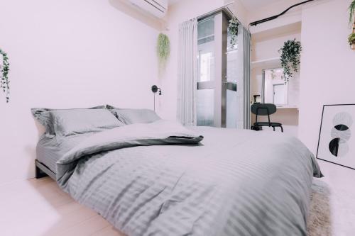 Stylish Minimalist Loft 2 & Gym in Namba Compact Studio 02
