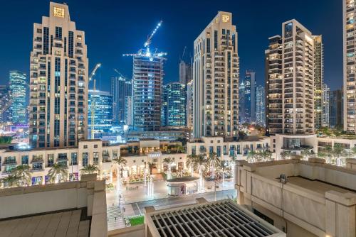 Burj Khalifa District Luxury Apartment - Downtown Dubai
