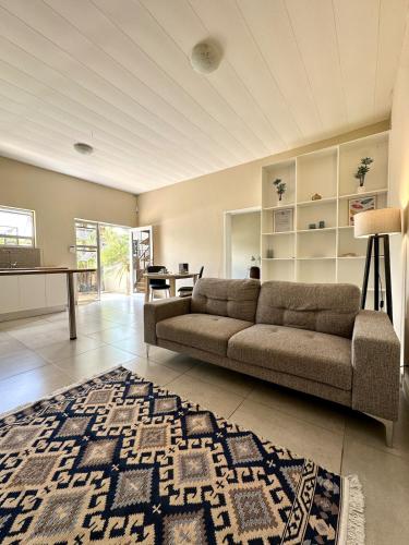 The Anchor Suite - Private Garden Apartment with Pool in Ludwigsdorf