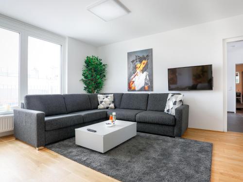 Luxury Two Bedroom Penthouse Apartment with BIG Terrace and City View