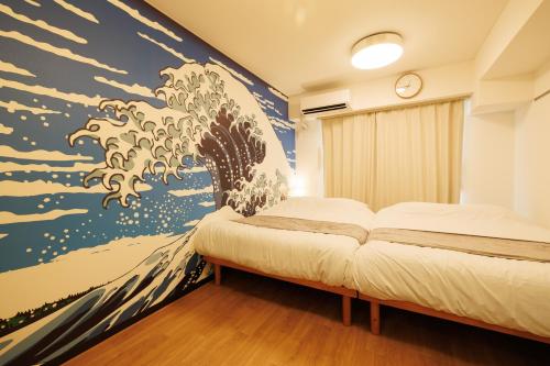 4min to Shin-Okubo Walk to Shinjuku 2 Double Beds Rm206