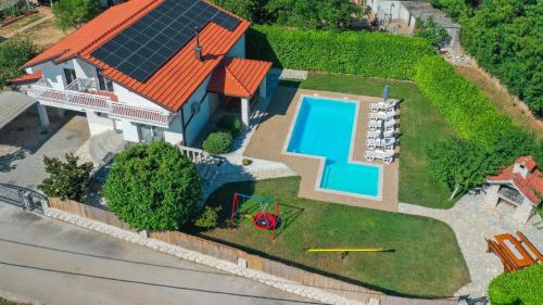 Villa Jelavic - Makarska by Villas Guide