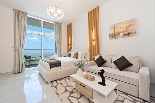 Luxury studio Near Miracle Garden with Gym & Pool