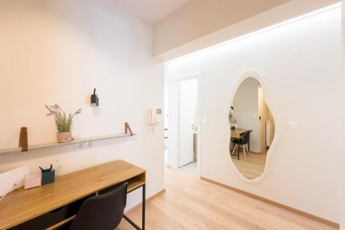 Three Bedroom Stylish Apt next to Acropolis