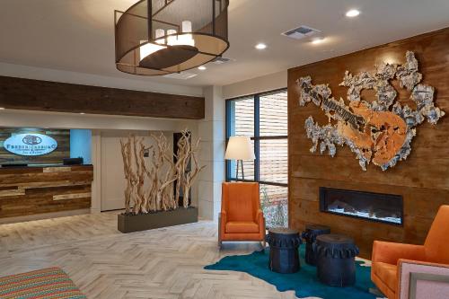 Χώρος καθιστικού στο Fredericksburg Inn and Suites