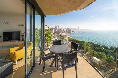 Primera linea de playa con vistas directas al mar-Apartamento premium Albufereta