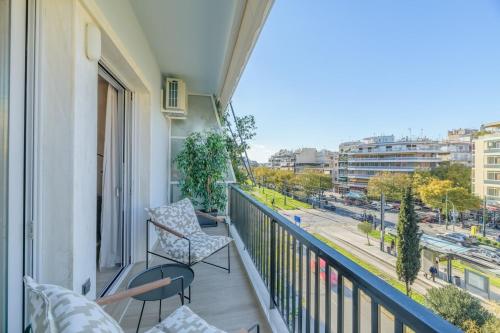 50 Shades of Athens, Kingsize Suite with Jacuzzi!