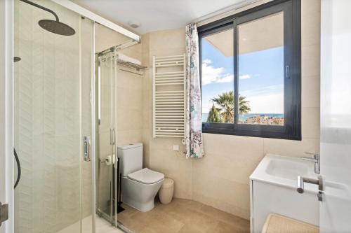 Luxury Townhouse with Stunning Sea & Mountain Views