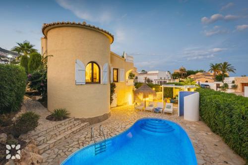 Villa Sea Breeze by Abahana Villas