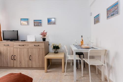 MalagaSuite Center Torremolinos Apartment