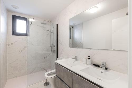 Casa Paseo - new apt with sea views from terrace