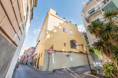 El edificio en el que está la casa de huéspedes